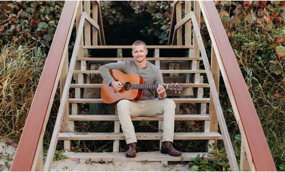 Live Music  on the Patio - Friday @ 5:00pm Image